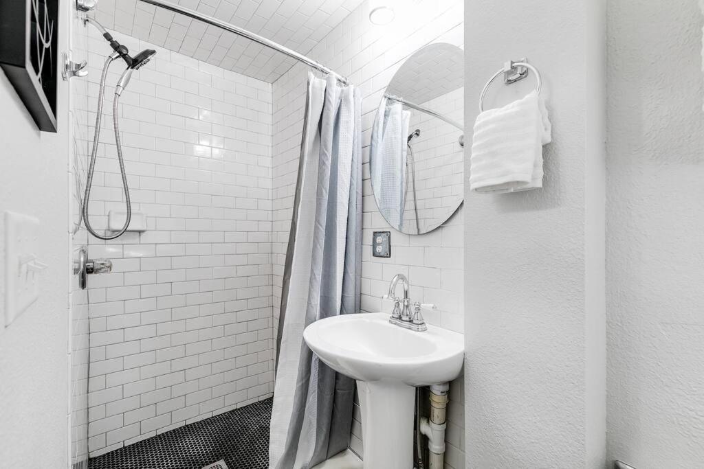 Charming, Happy 1-Bed Oasis: Rva Retreat Awaits! Apartment Richmond Exterior photo